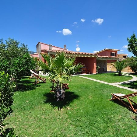 Affittacamere B&B La Villa Dei Graniti Виласимиус Екстериор снимка