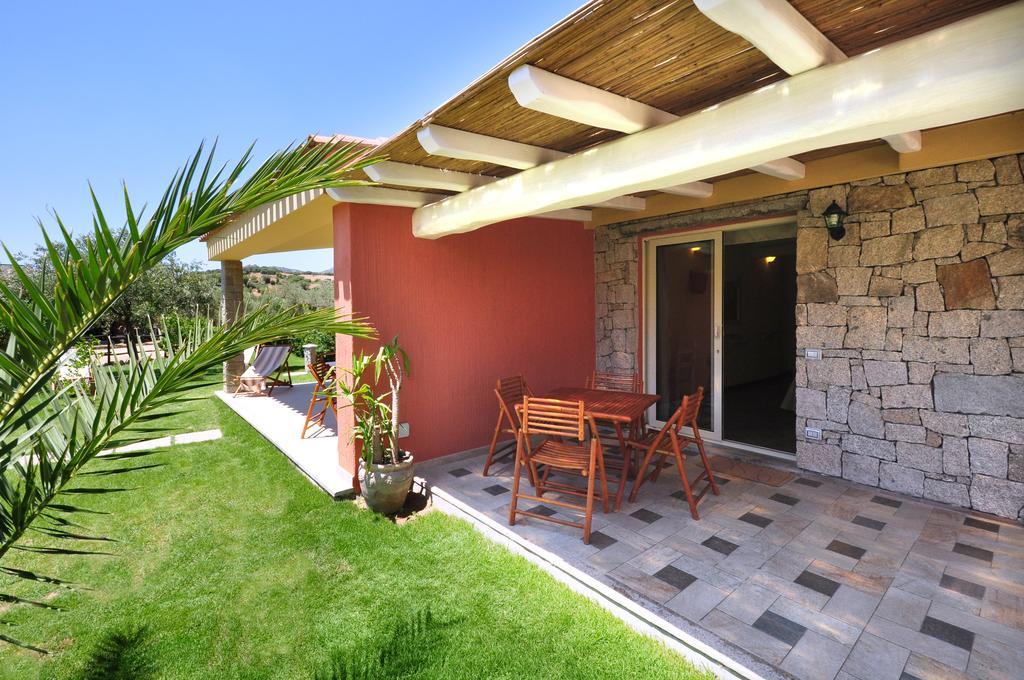 Affittacamere B&B La Villa Dei Graniti Виласимиус Стая снимка