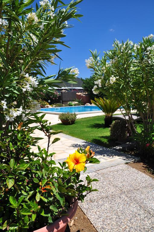 Affittacamere B&B La Villa Dei Graniti Виласимиус Екстериор снимка