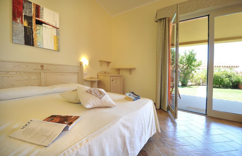 Affittacamere B&B La Villa Dei Graniti Виласимиус Стая снимка