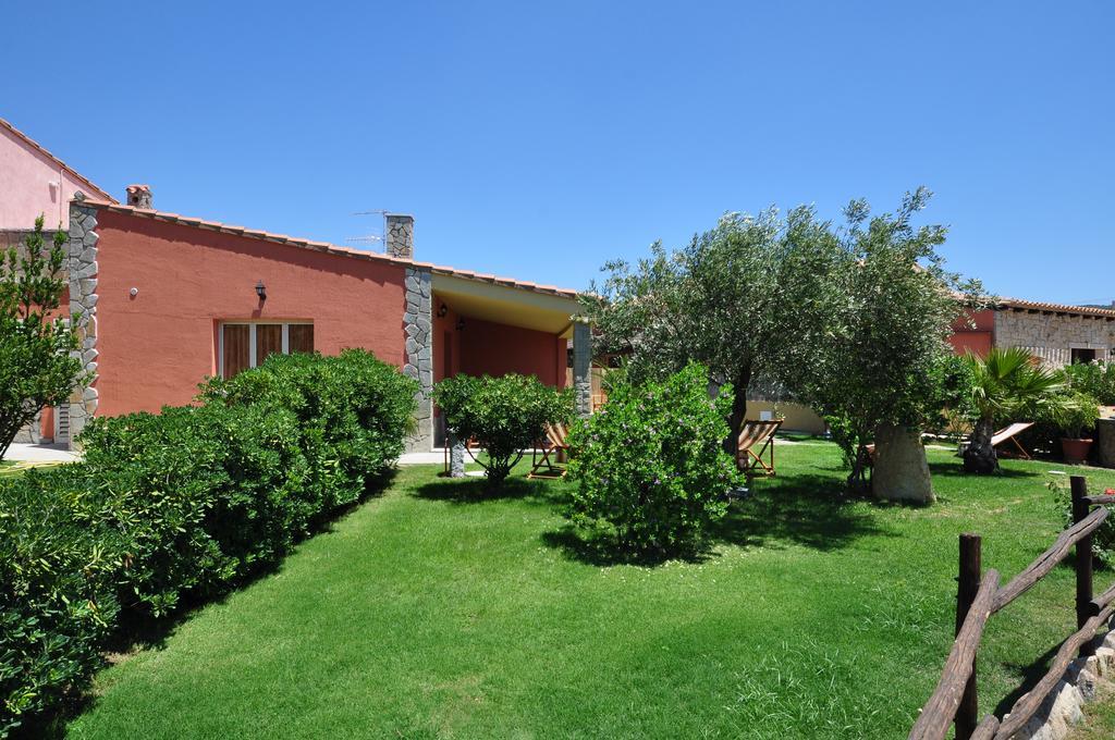 Affittacamere B&B La Villa Dei Graniti Виласимиус Екстериор снимка