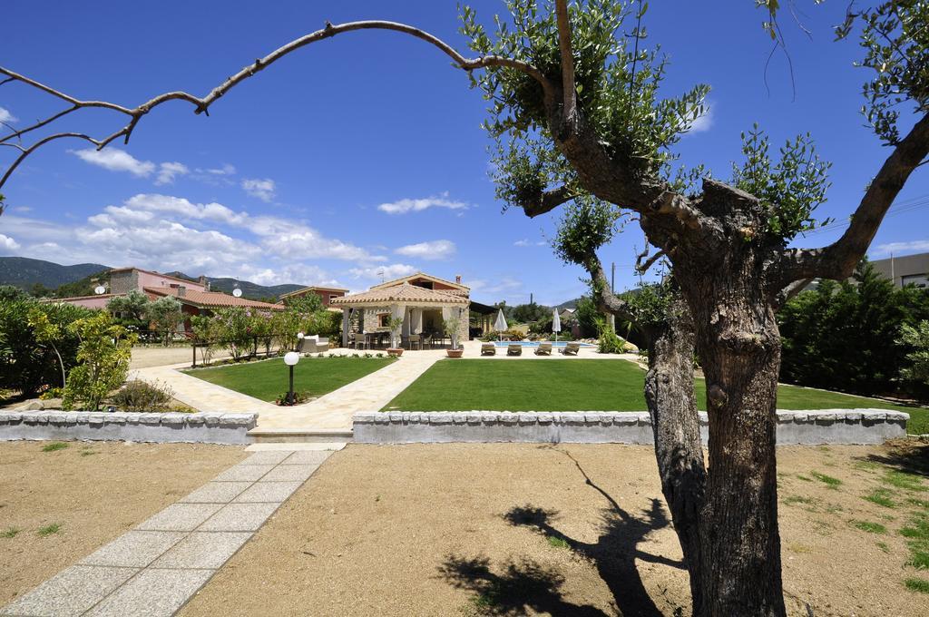 Affittacamere B&B La Villa Dei Graniti Виласимиус Екстериор снимка